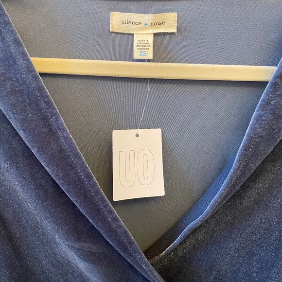 Velvet Romper - Picture 3 of 4